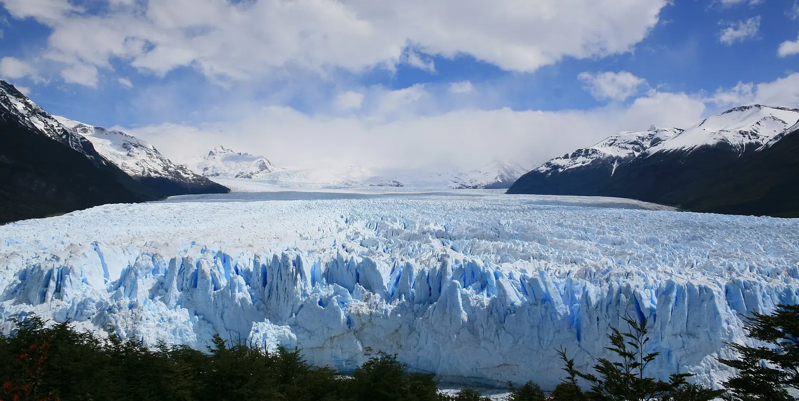 Argentina — Iguazu Falls, Perito Moreno Glacier, Buenos Aires